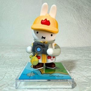 Miffy Adventure Series Yellow Hat Photographer